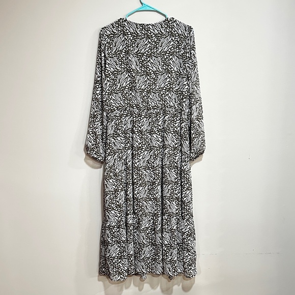 Green and White Patterned Midi Dress Size MP - Picture 4 of 6